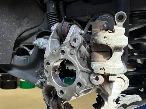 Brake and hub repair with the wheel removed